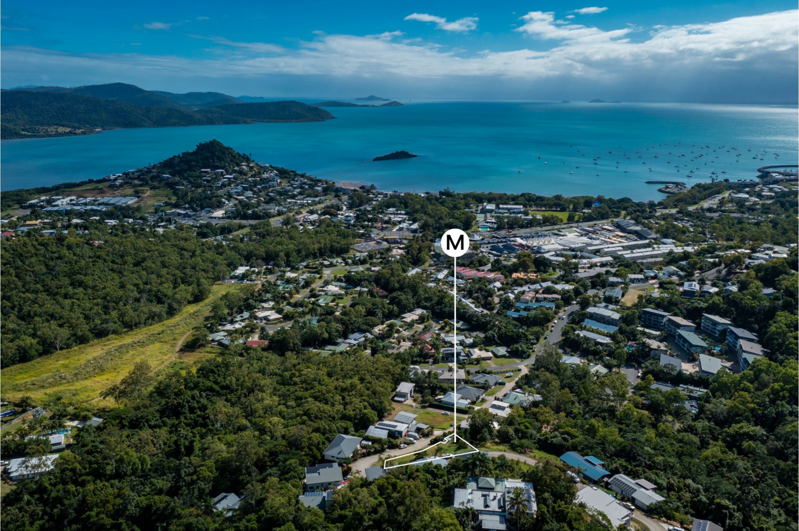 11 Yachtsman Parade, CANNONVALE