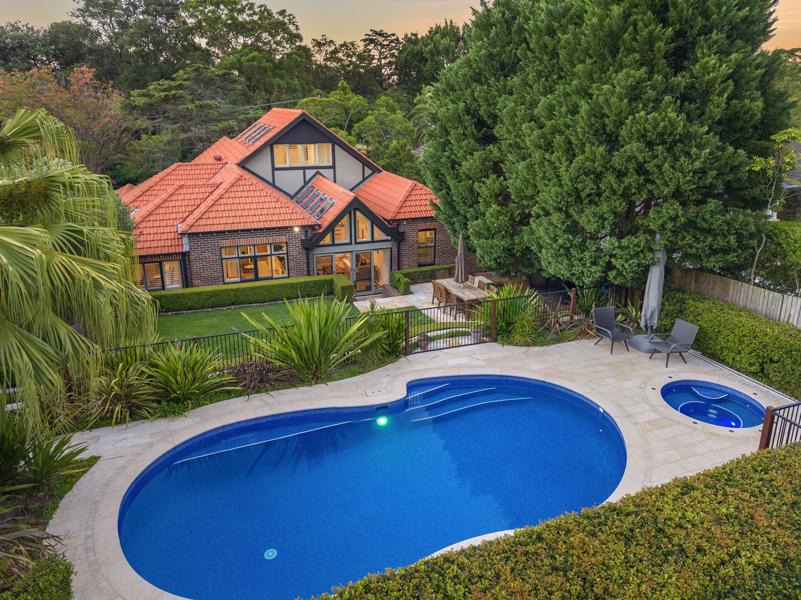 37 Middle Harbour Road, LINDFIELD
