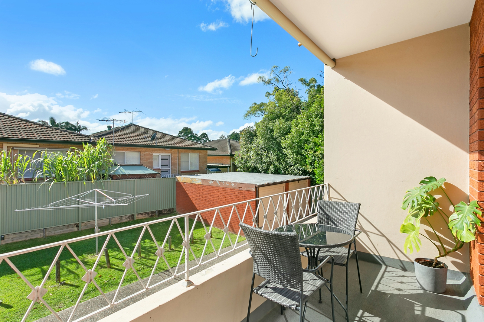 balcony