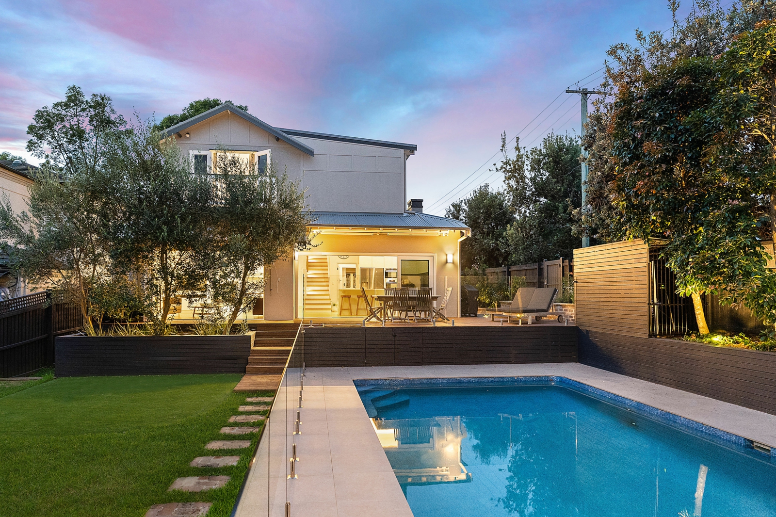 Rear facade_pool 3