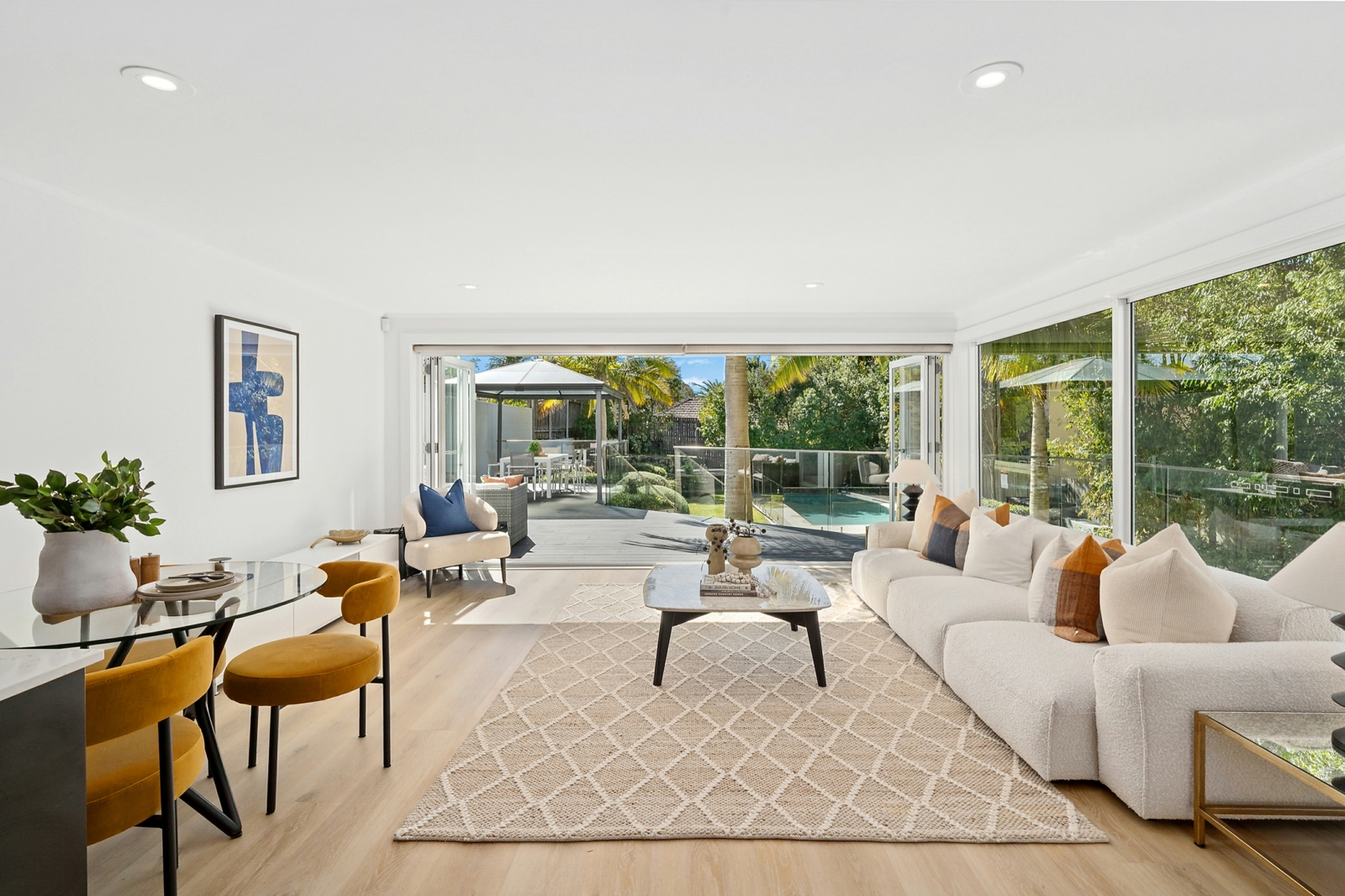 37 Sugarloaf Crescent, CASTLECRAG