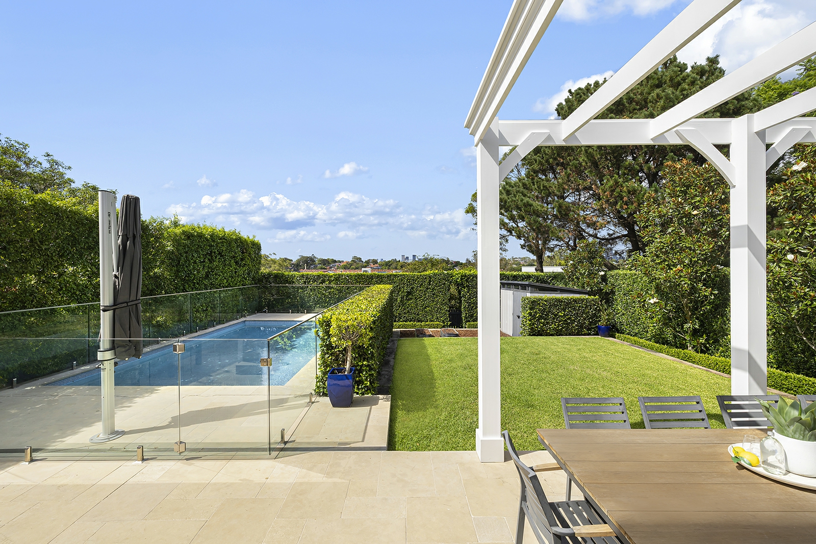 32 The Parapet