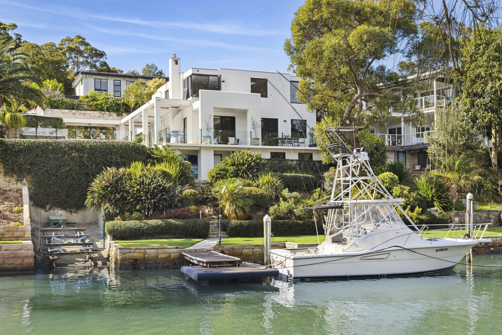 102 Crescent Road, NEWPORT