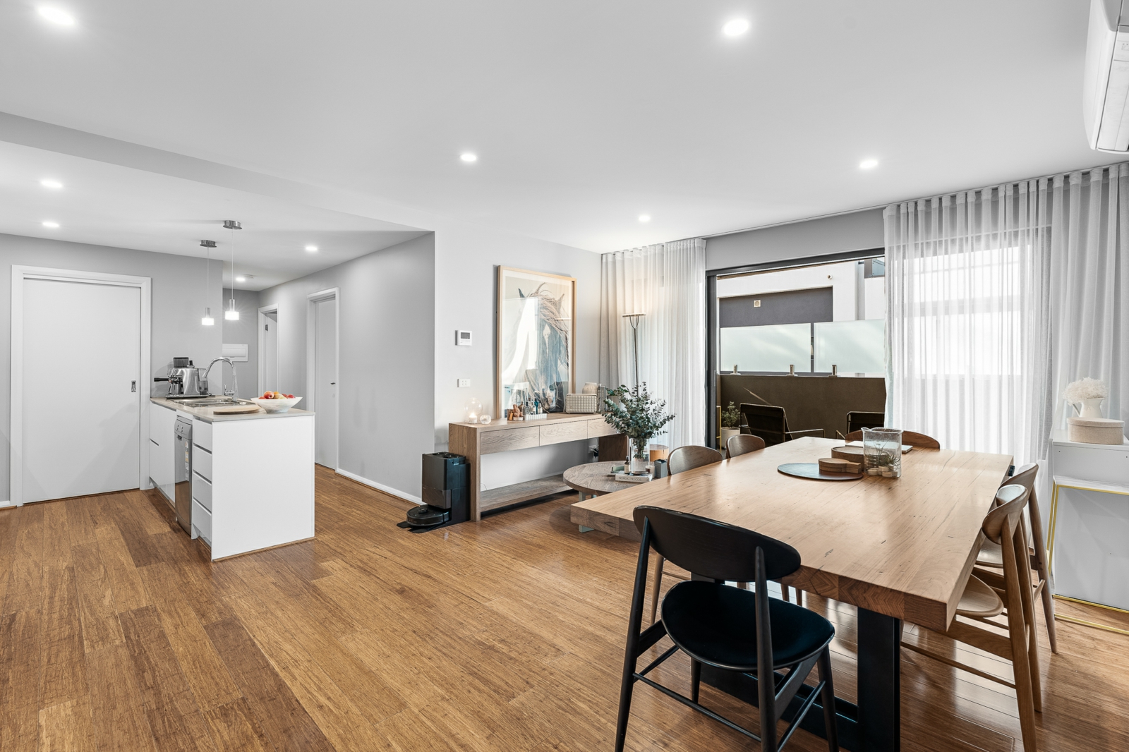 201/721 Elgar Road, DONCASTER