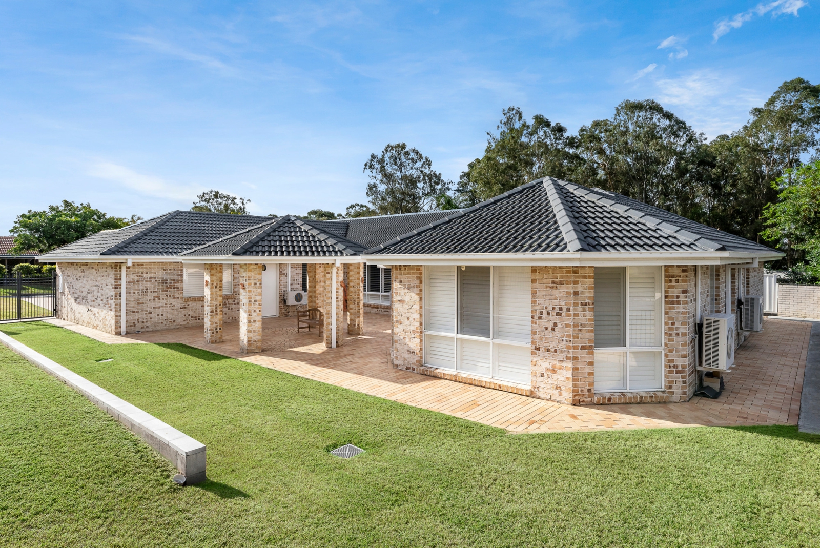 24 Acorn Crescent, FLINDERS VIEW