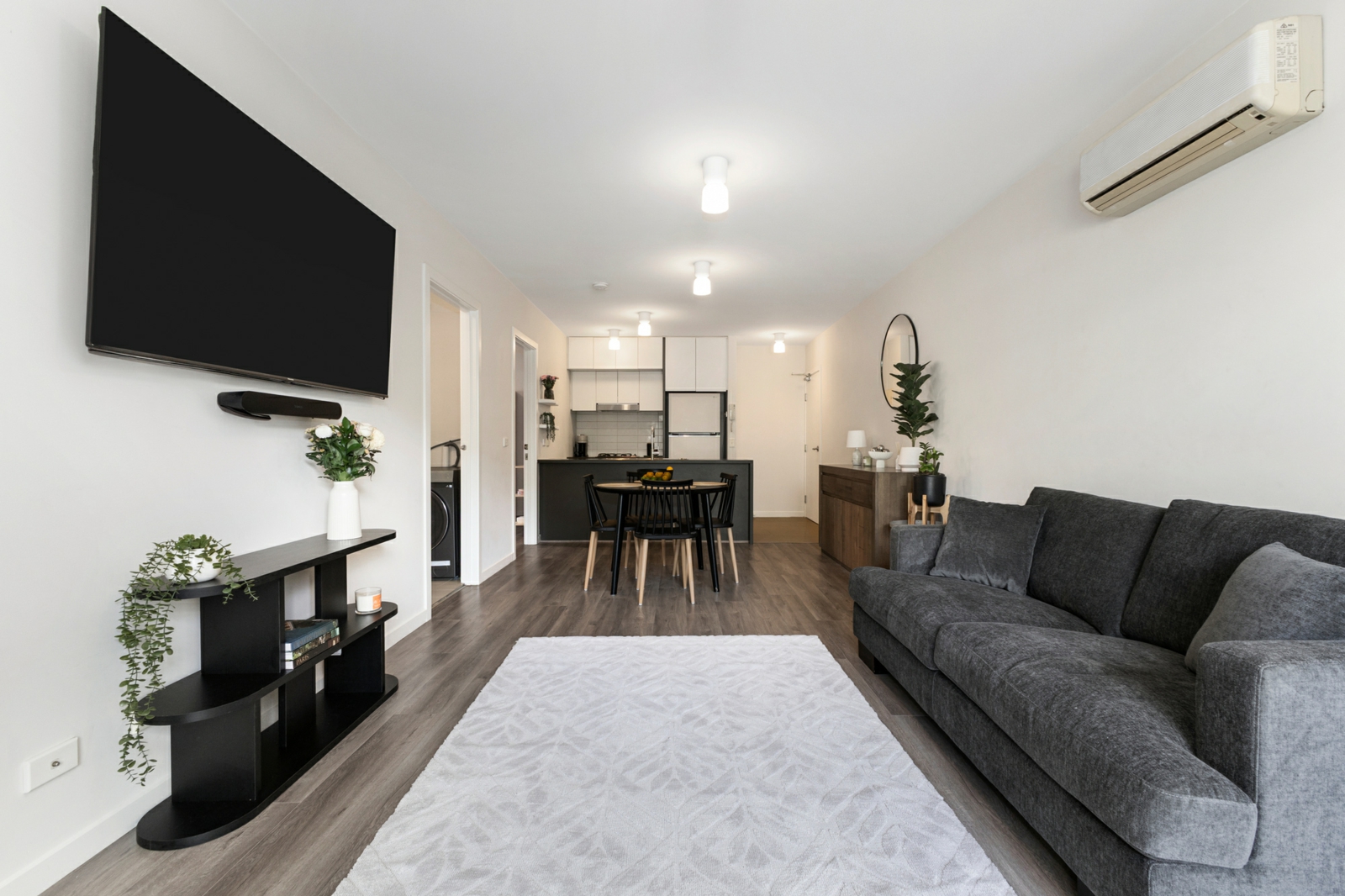 5/2 Monash Green Drive,Clayton