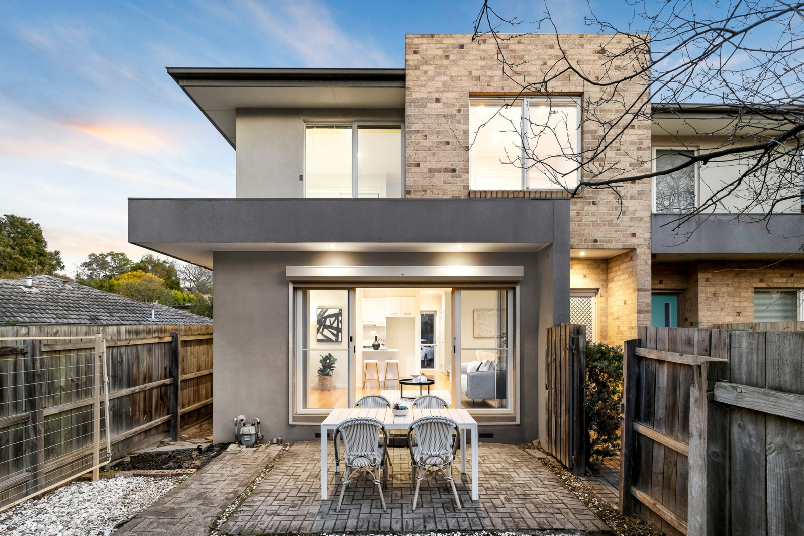 2/770A Whitehorse Road, MONT ALBERT