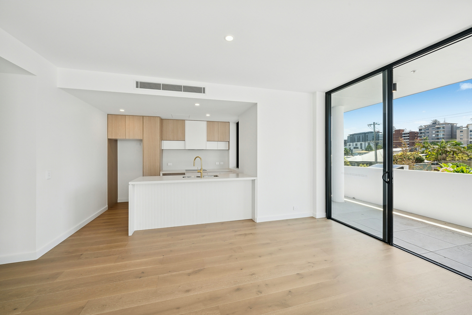 04/13-15 Owen Street