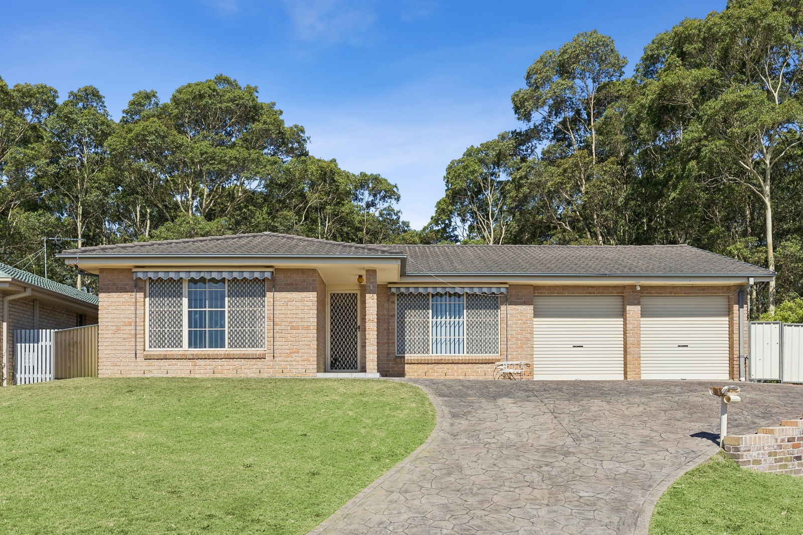 16 Joshua Close,Rutherford