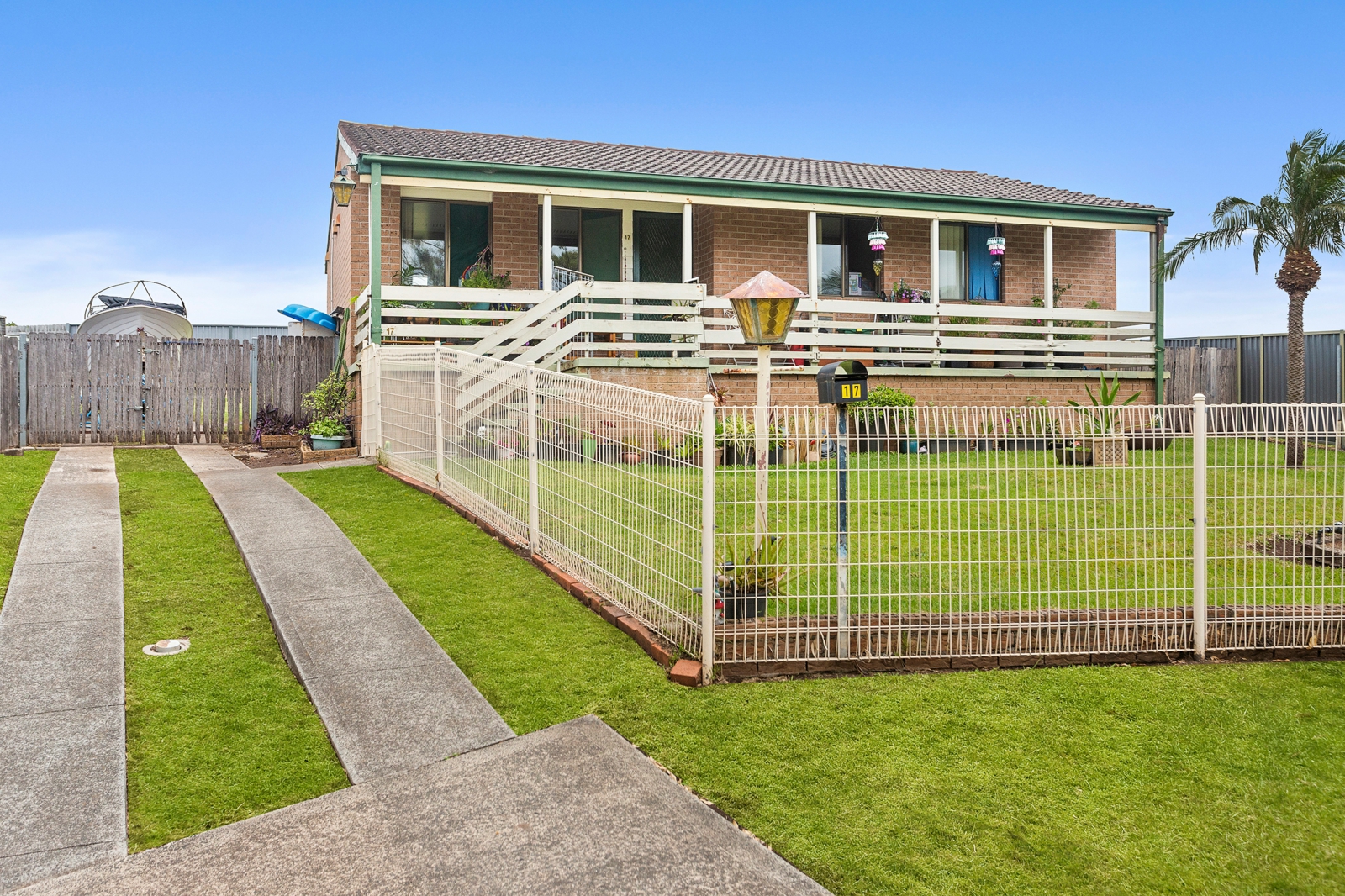 17 Callistemon Place,Barrack Heights
