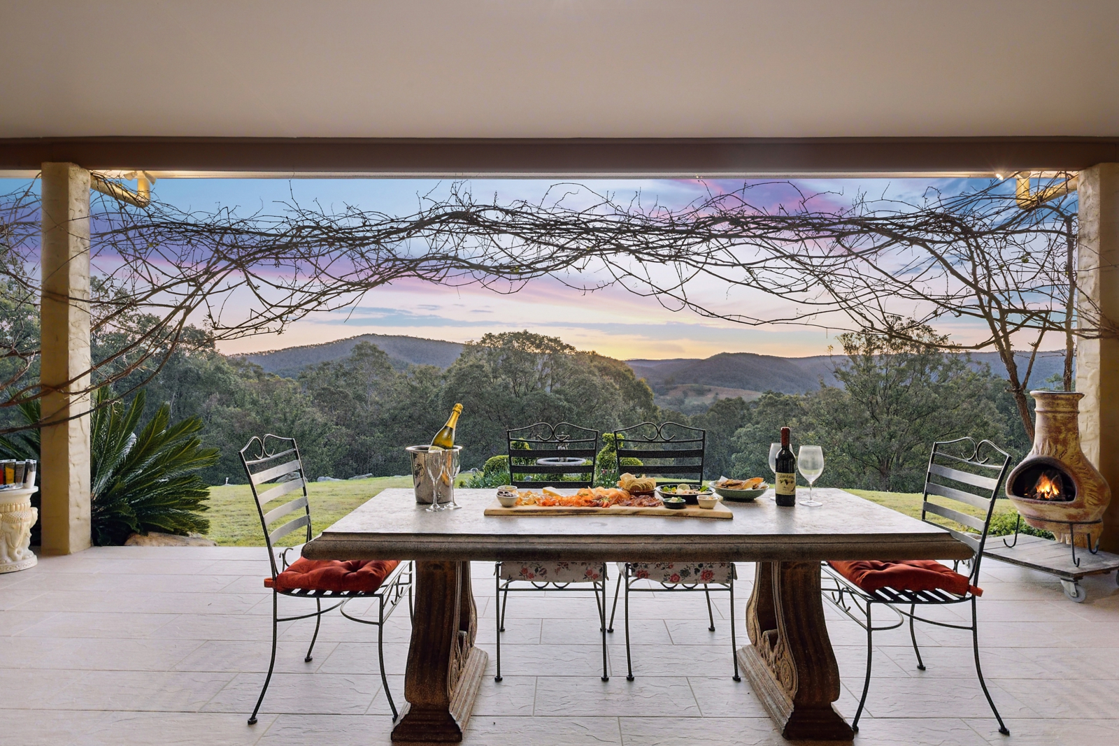 1213 Mount View Road,Mount View