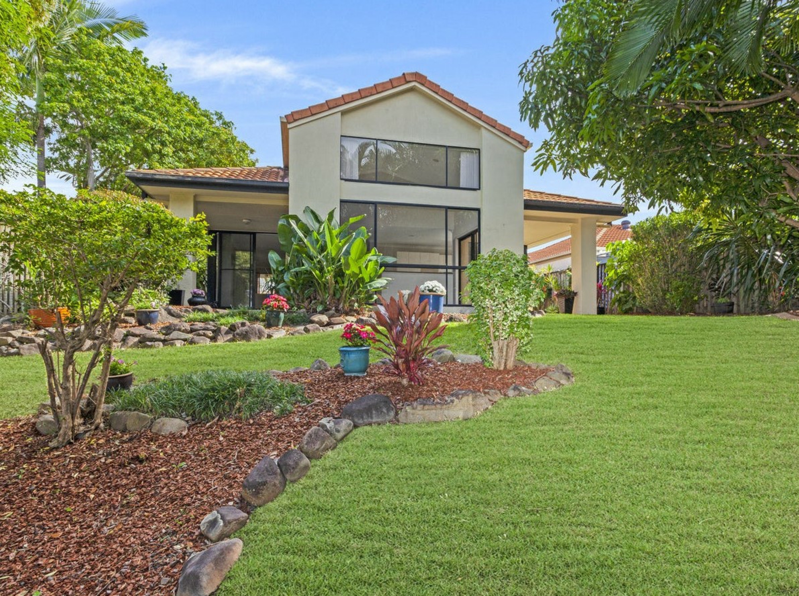 6 Lakes Circuit, BURLEIGH WATERS