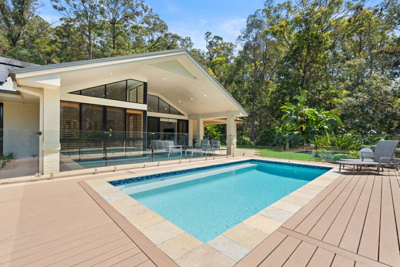 13 Basswood Court,Bonogin