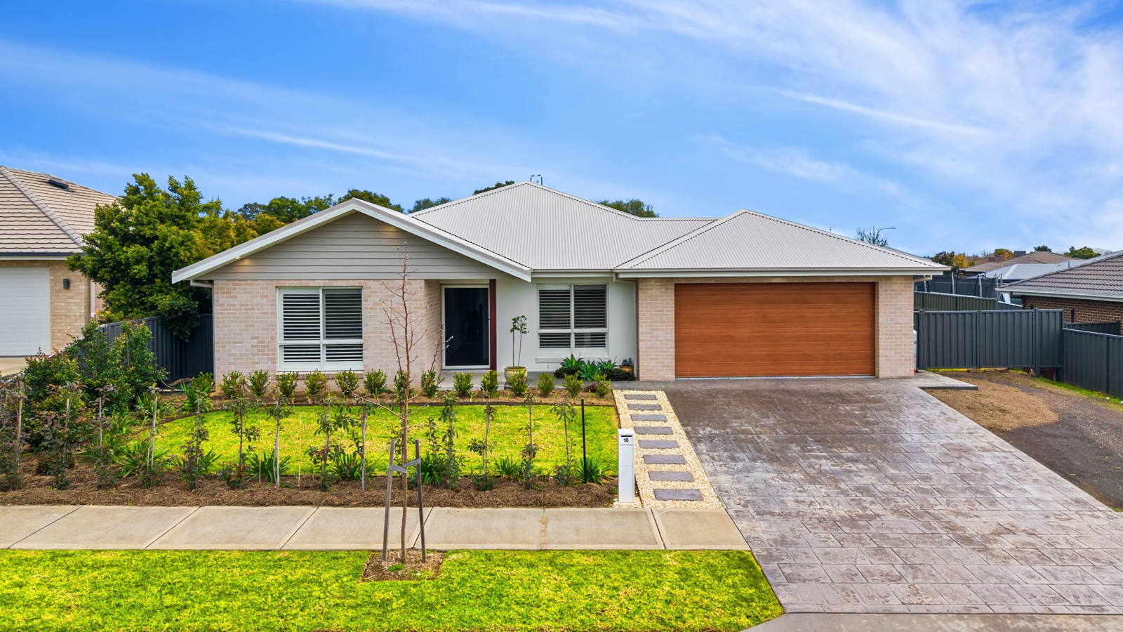 18 Simmental Way,Tamworth