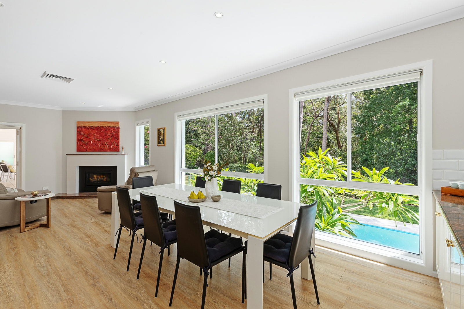 28 Finlay Ave, Beecroft_Dining 1.jpg