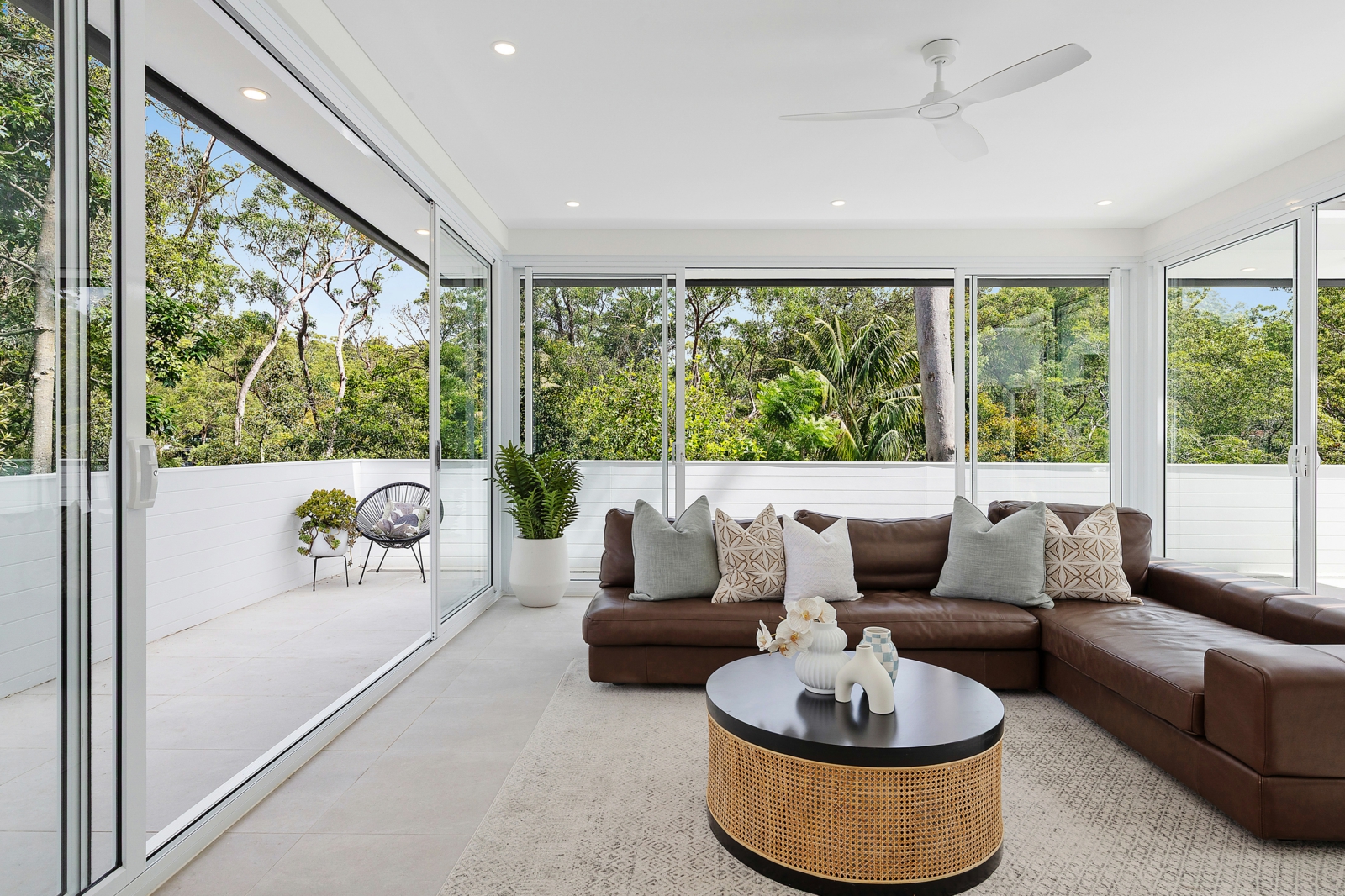 92A Malton Rd, Beecroft_Lounge 2.jpg
