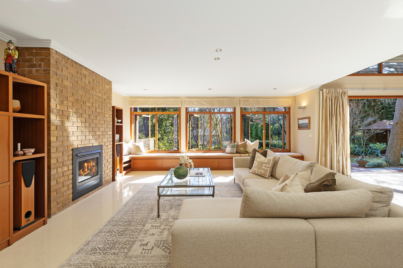 40a Hannah St, Beecroft_Lounge 1.jpg