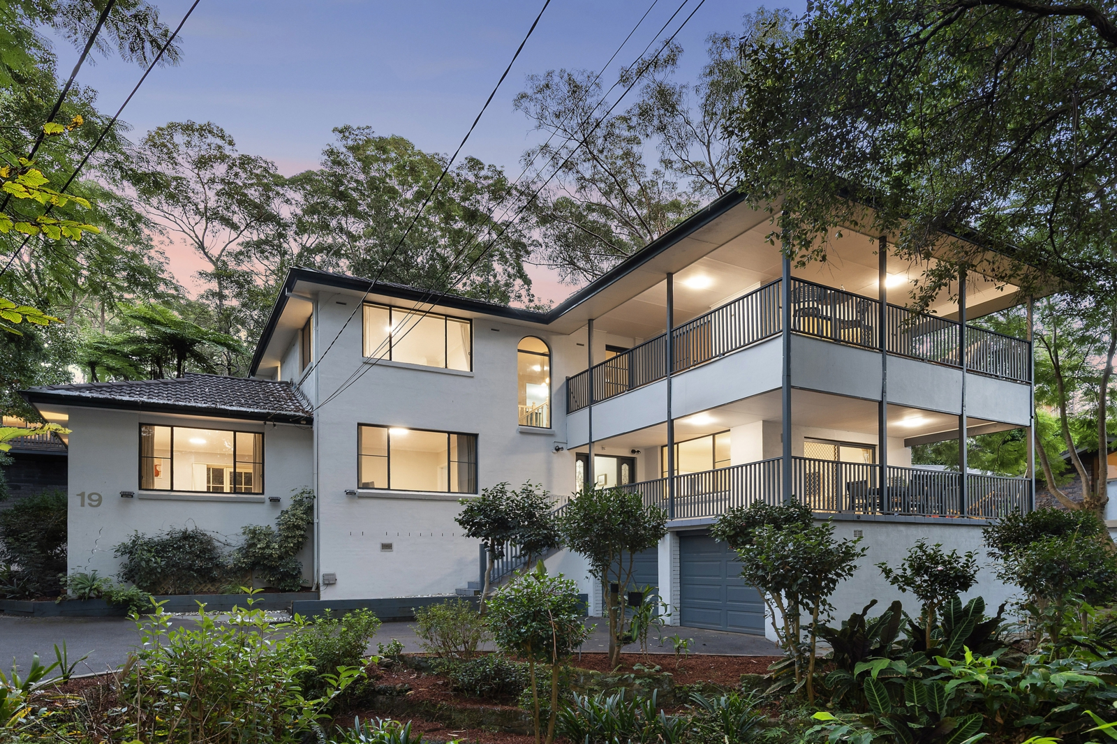 19 Kethel Rd, Cheltenham_Facade_Dusk.jpg