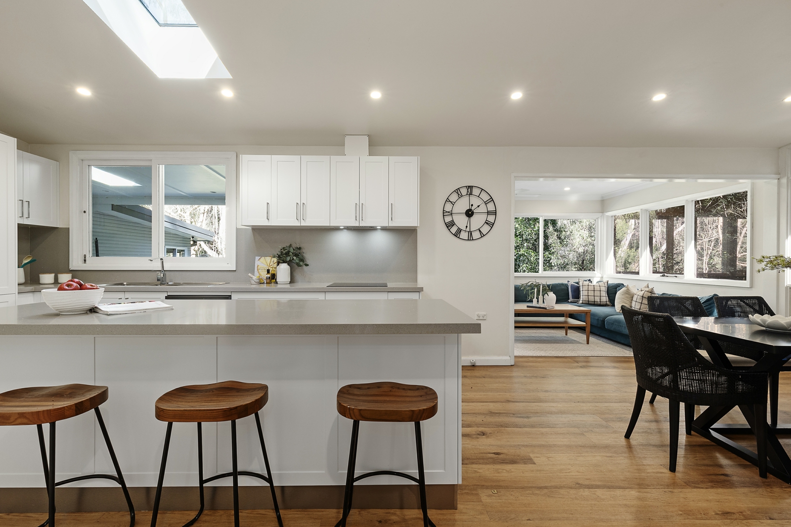2A Austral Ave, Beecroft_Kitchen.jpg