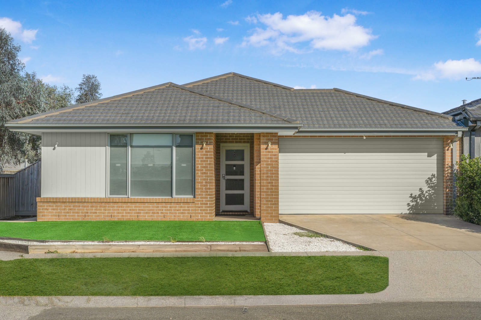 1 Custard Way,Manor Lakes