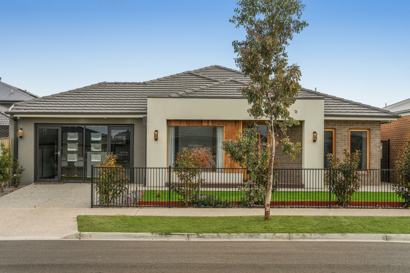 3 Masters Crescent,Mambourin