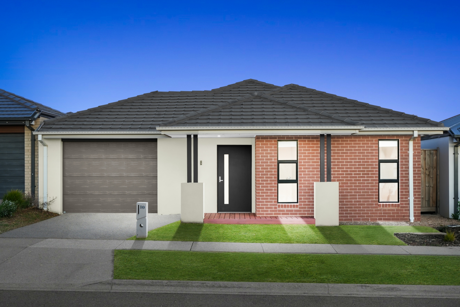 10 Signallers Street,Mambourin