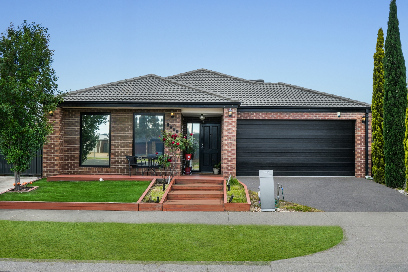 1207 Ison Road, MANOR LAKES