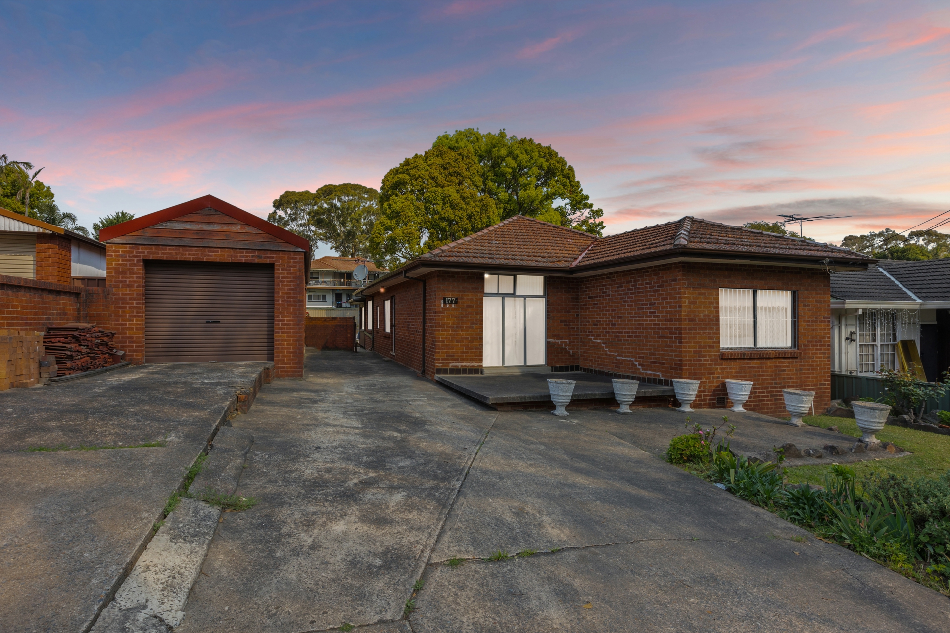 Front Exterior_dusk