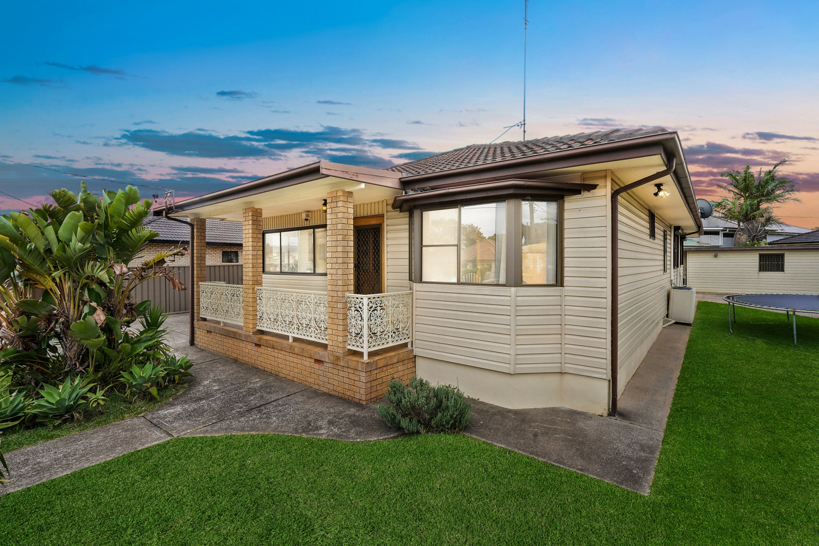 8 Kemblawarra Road, WARRAWONG