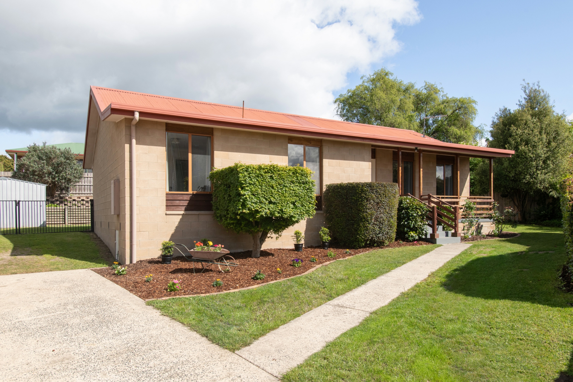 16 Bowdens Road, HADSPEN