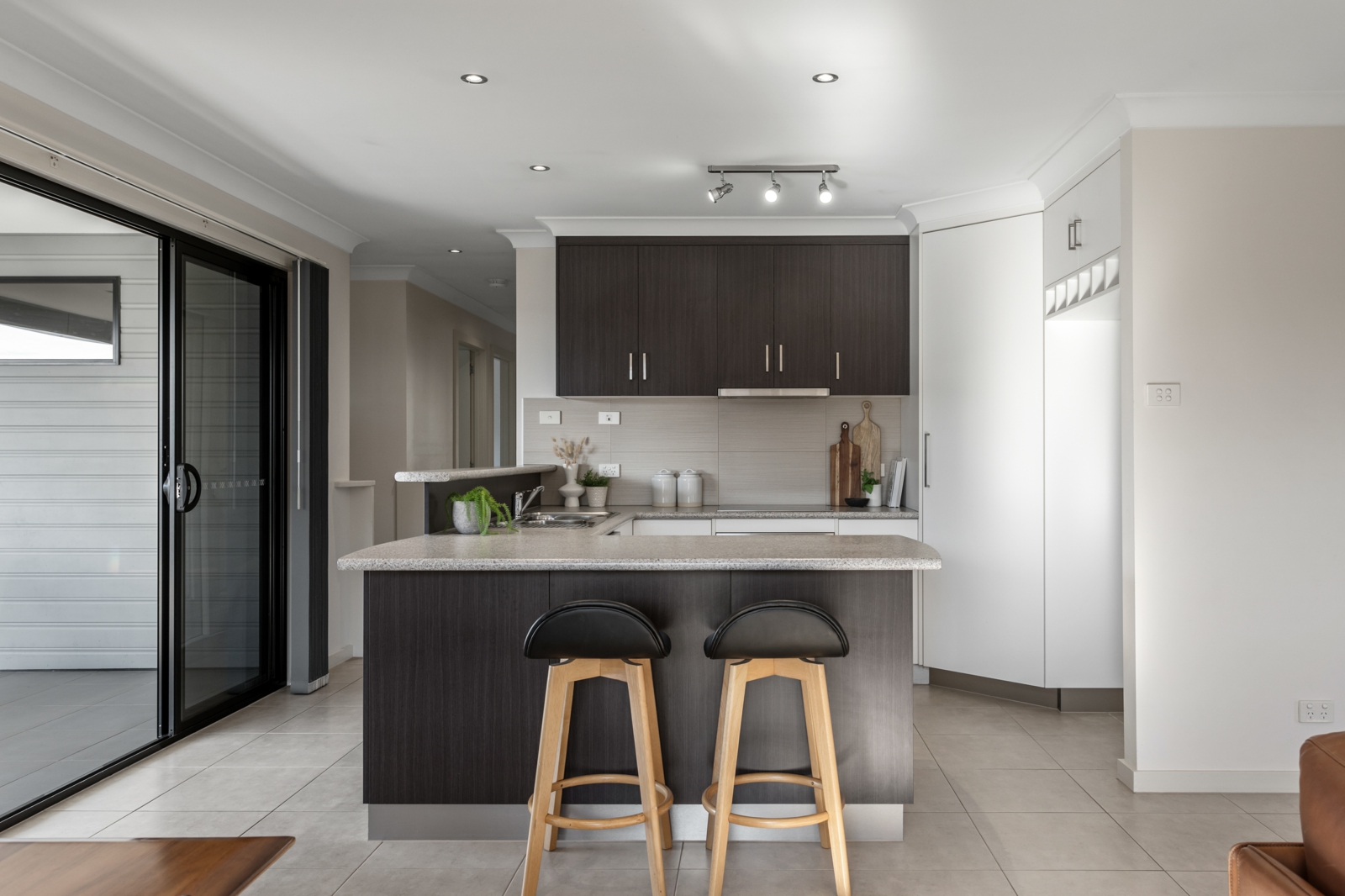 2-27 Henry Grove, Legana-07.jpg