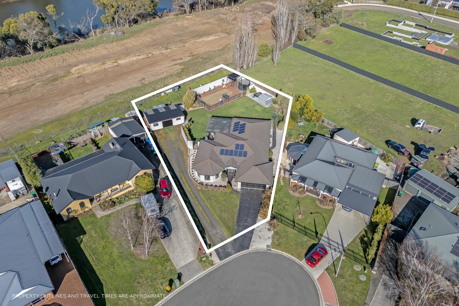 8 Samclay Ct, Perth-37.jpg