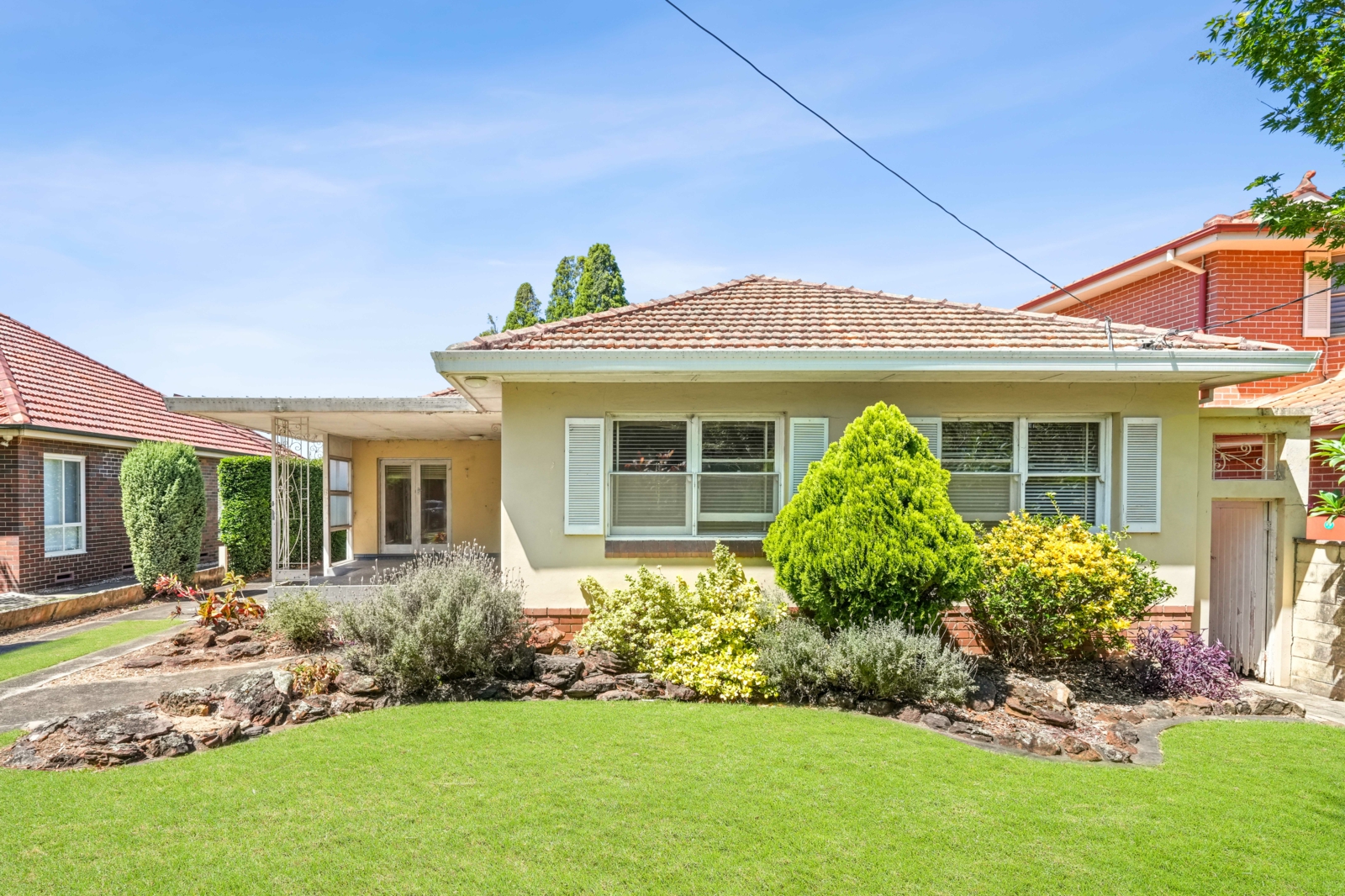 24 Henderson Street, DENISTONE EAST