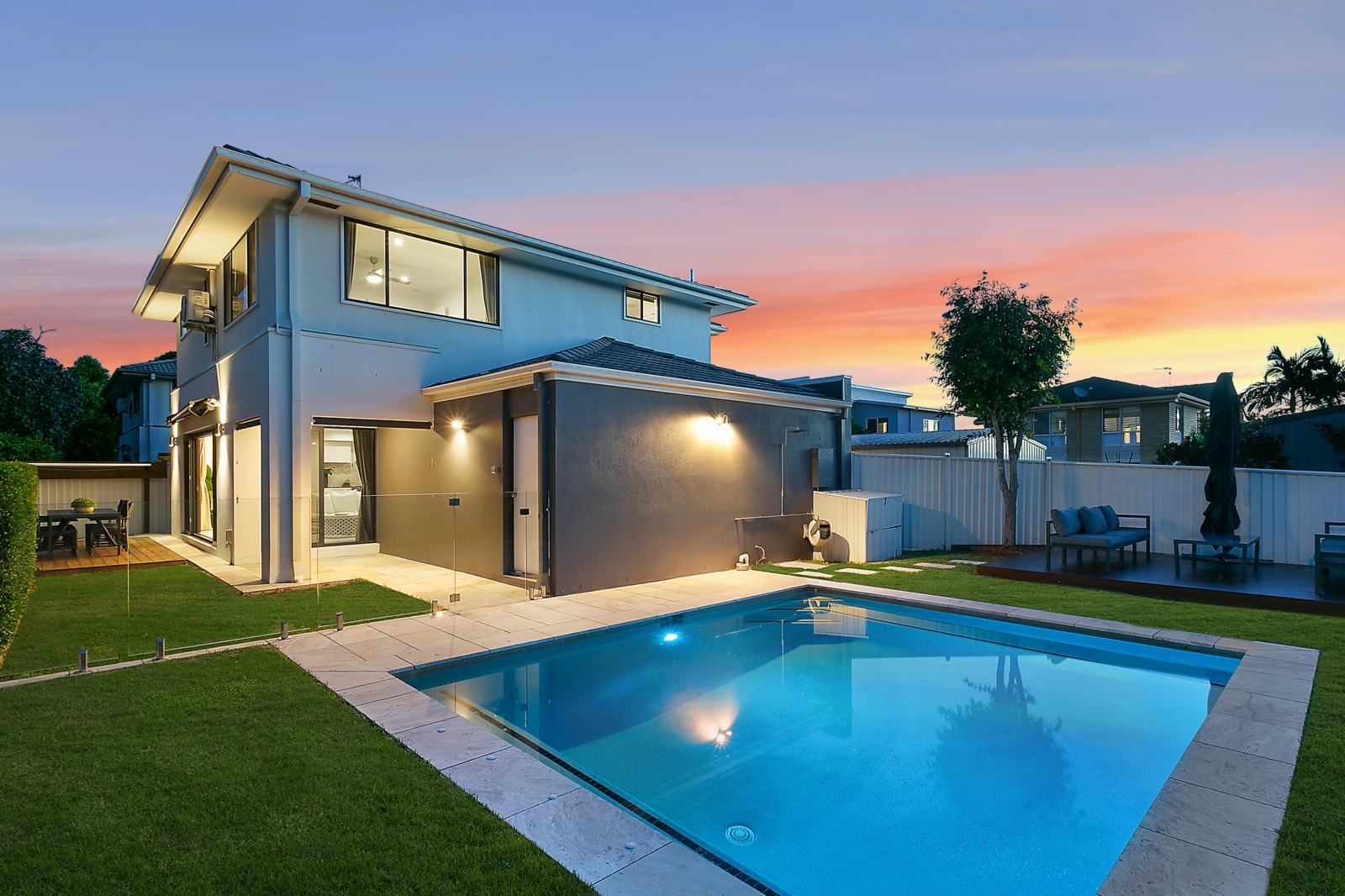 Pool_Facade
