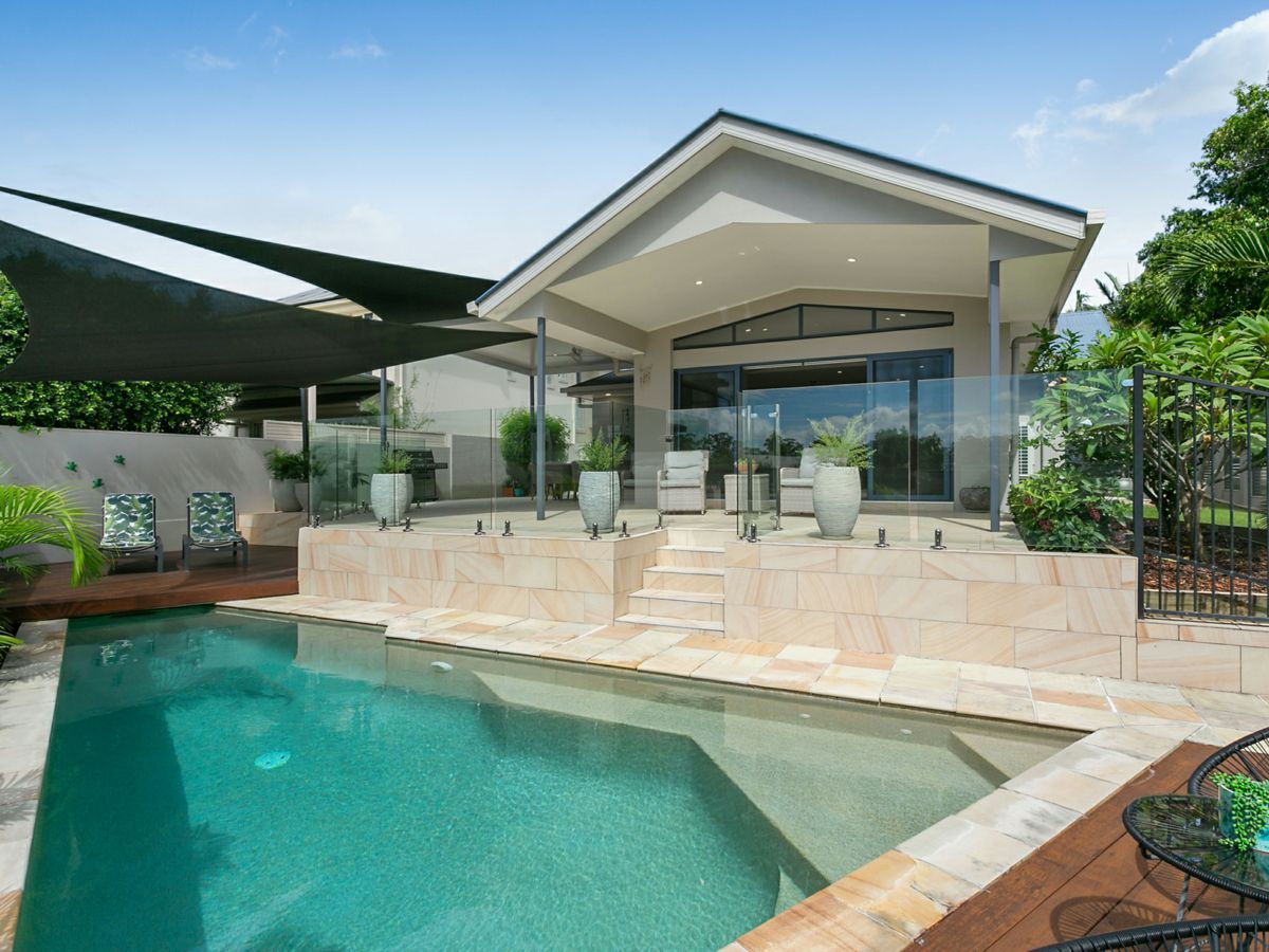 Pool_Rear Facade