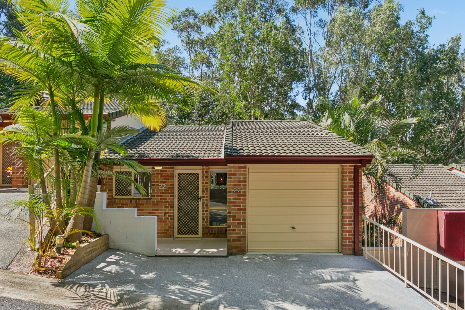 22/2-6 Simpsons Road, CURRUMBIN WATERS