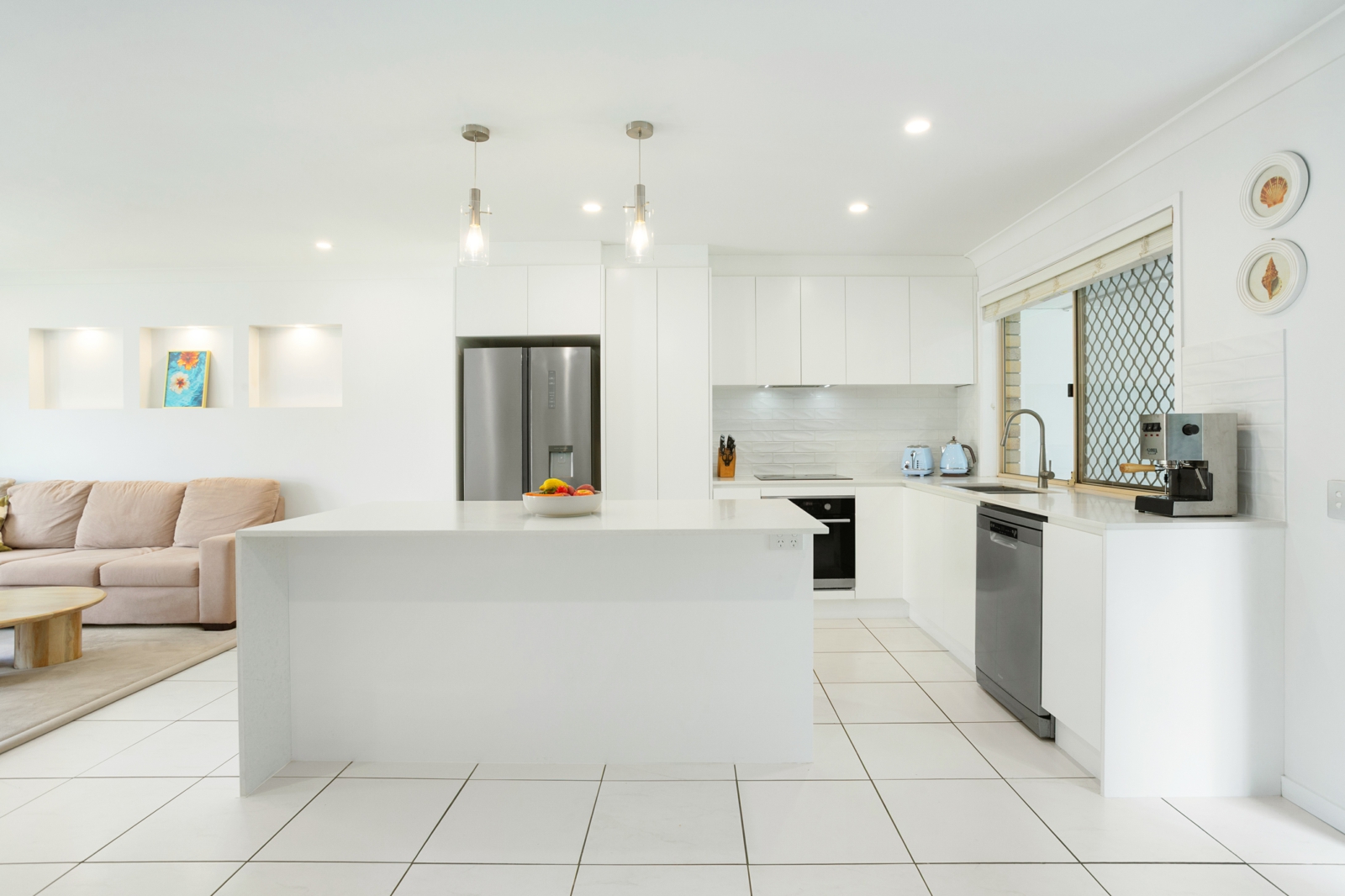 8. Kitchen.jpg