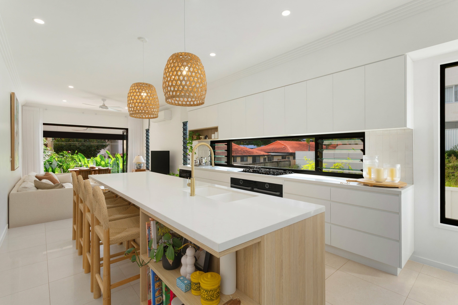 2/1358 Gold Coast Highway