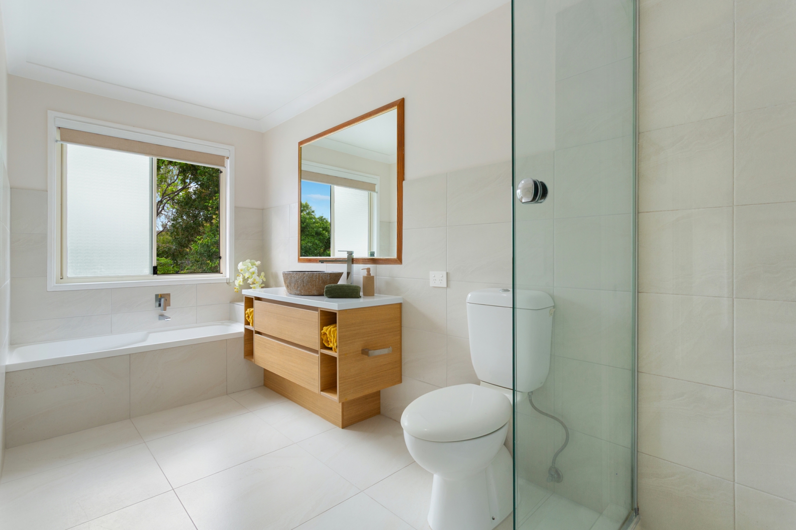 7. Bathroom.jpg