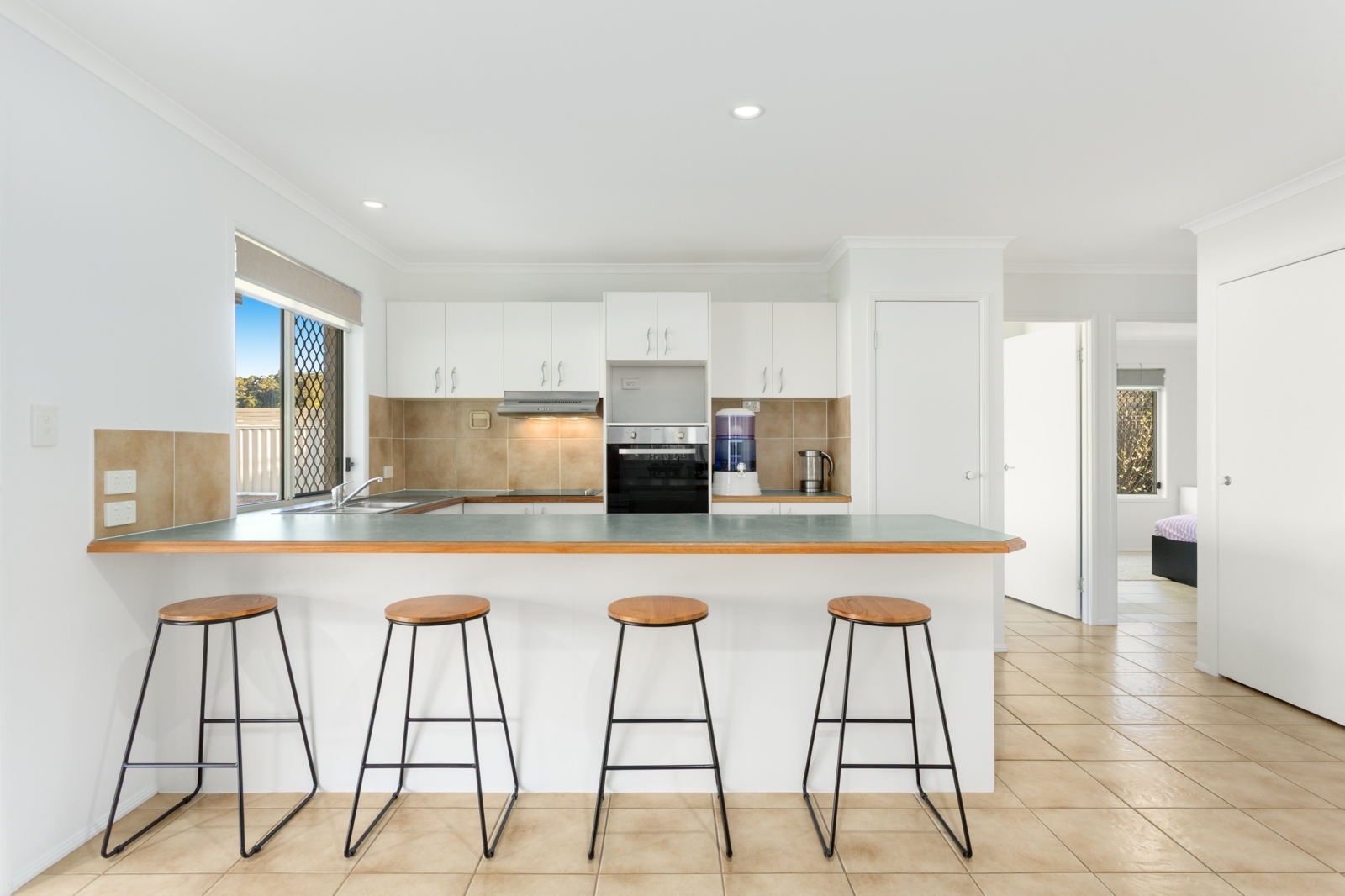 1. Kitchen.jpg