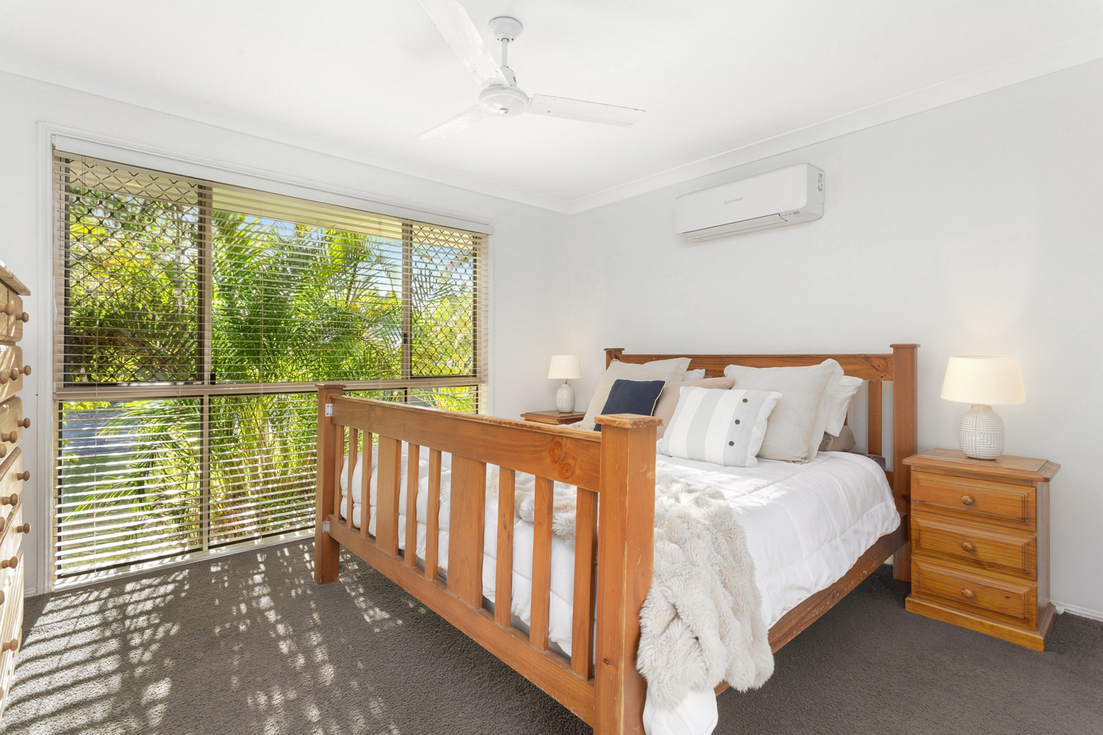 5. Main Bed.jpg