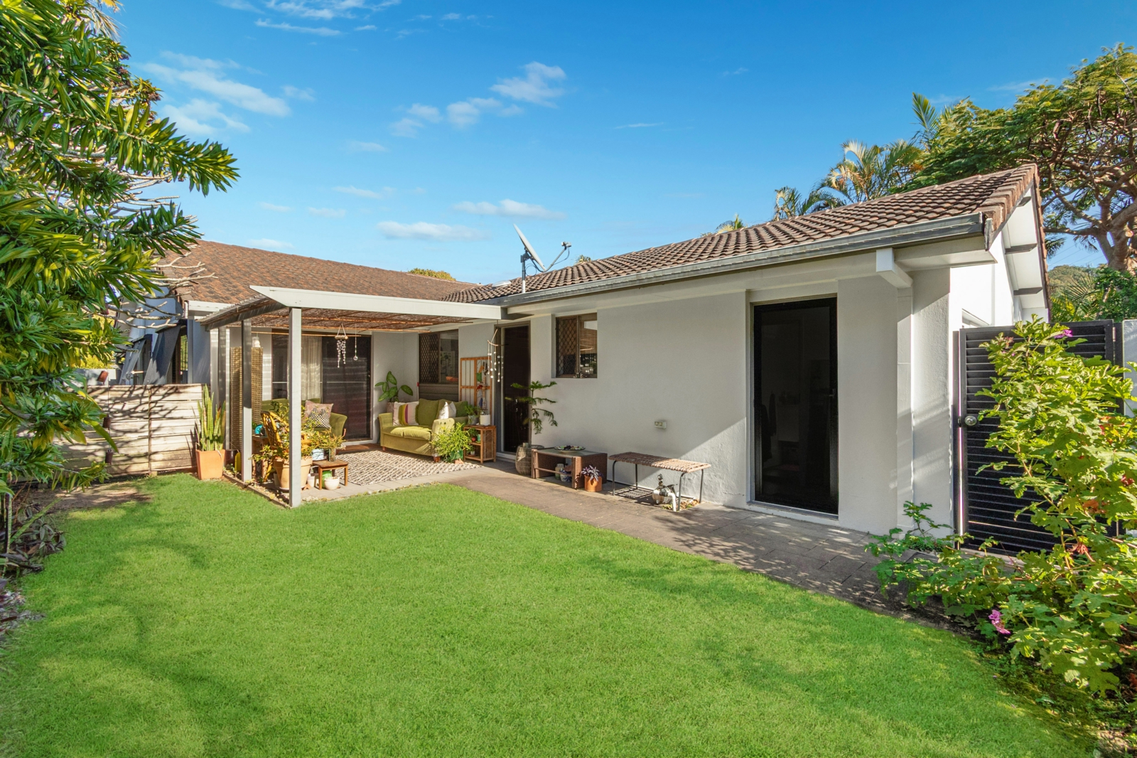 2. Backyard 2.jpg