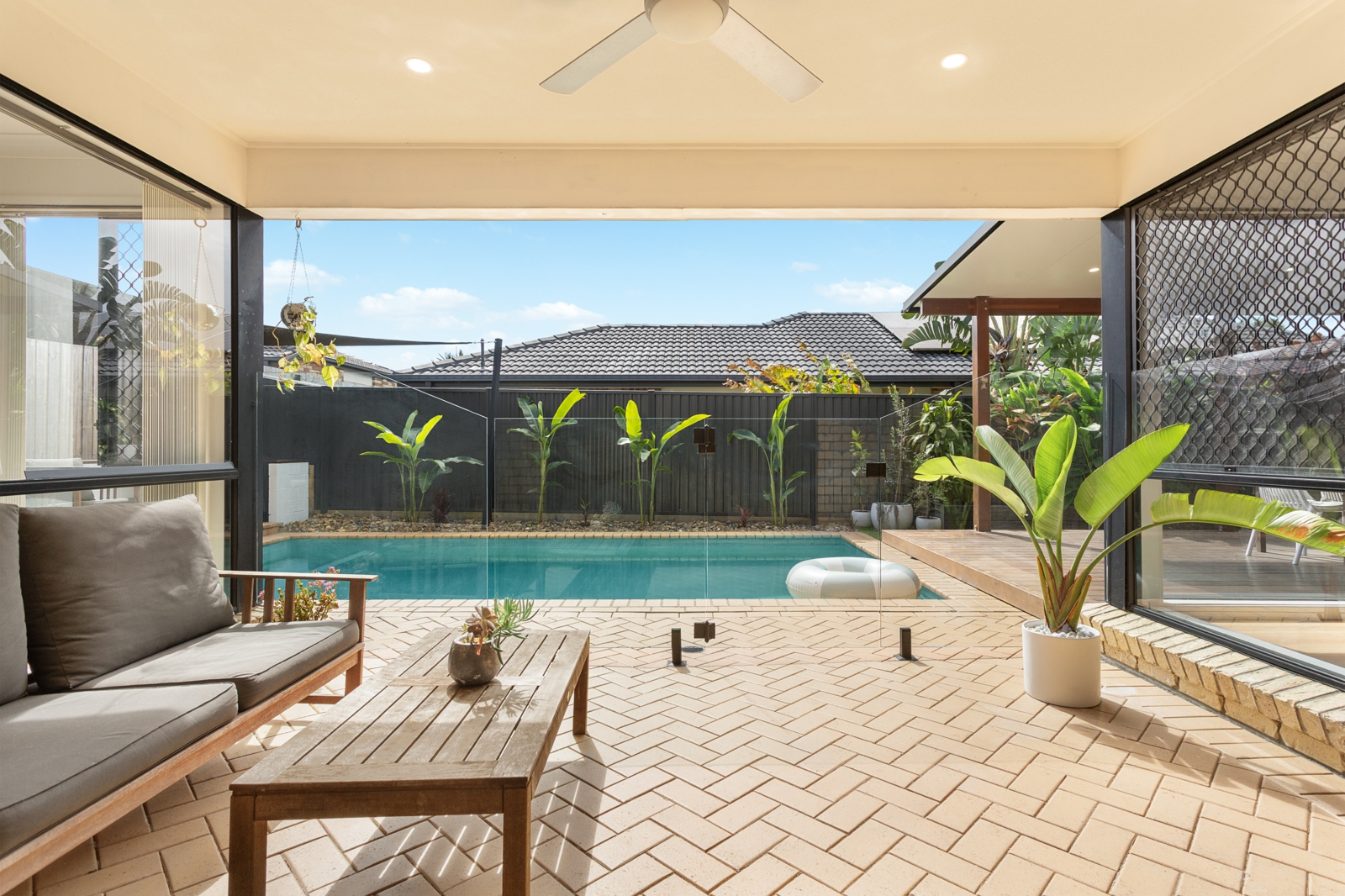 4. Covered Patio.jpg