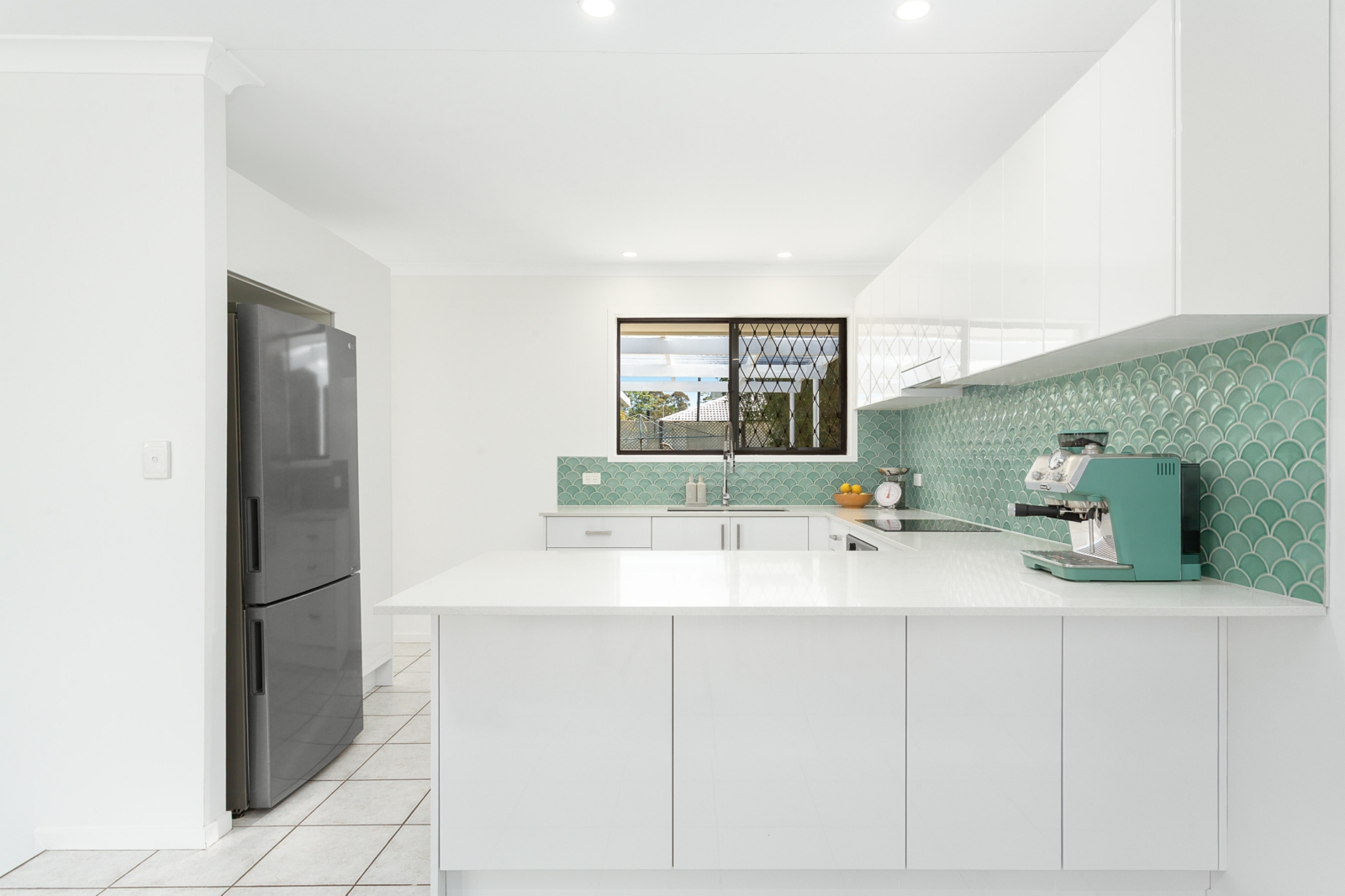 7. Kitchen.jpg