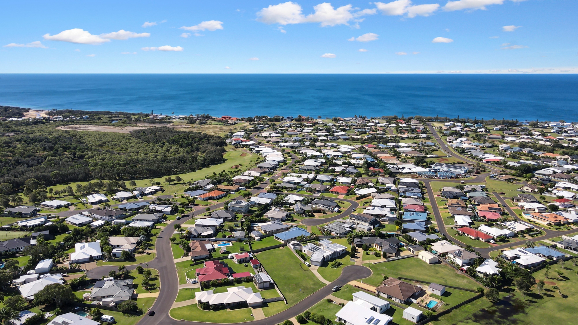 2 Janet Court, CORAL COVE
