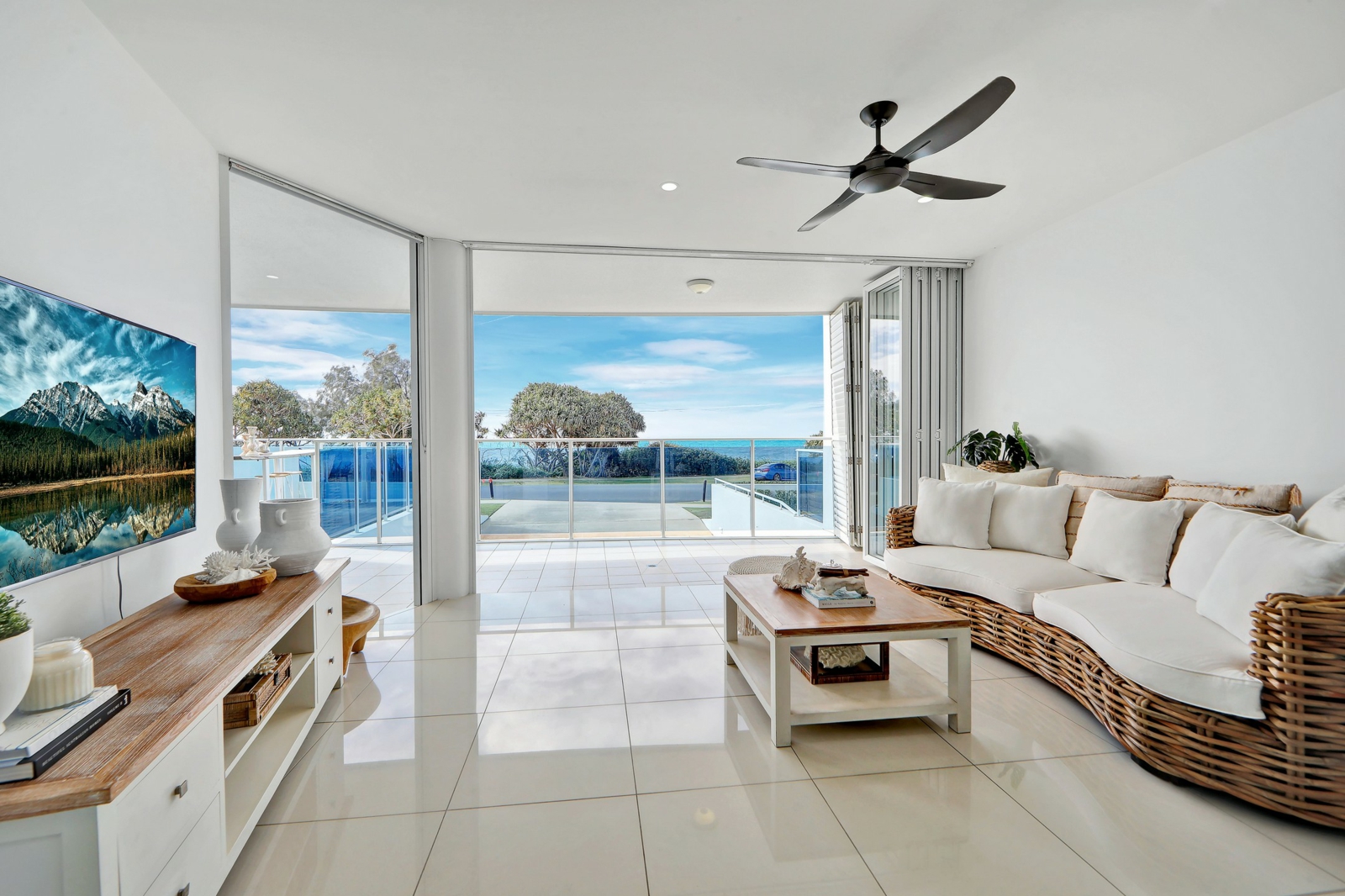 2/15 Esplanade,Bargara