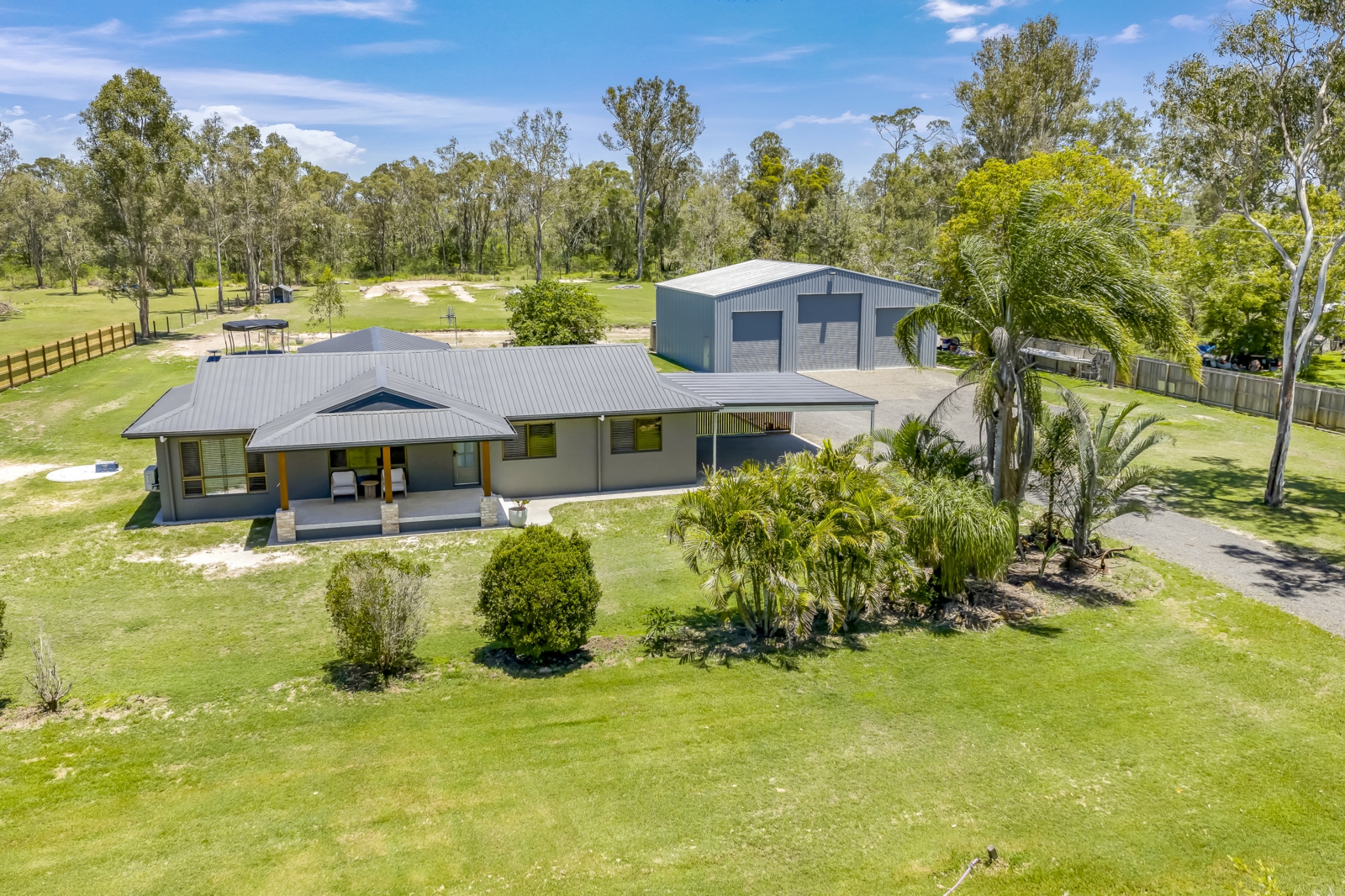 12 Davis Road,Sharon