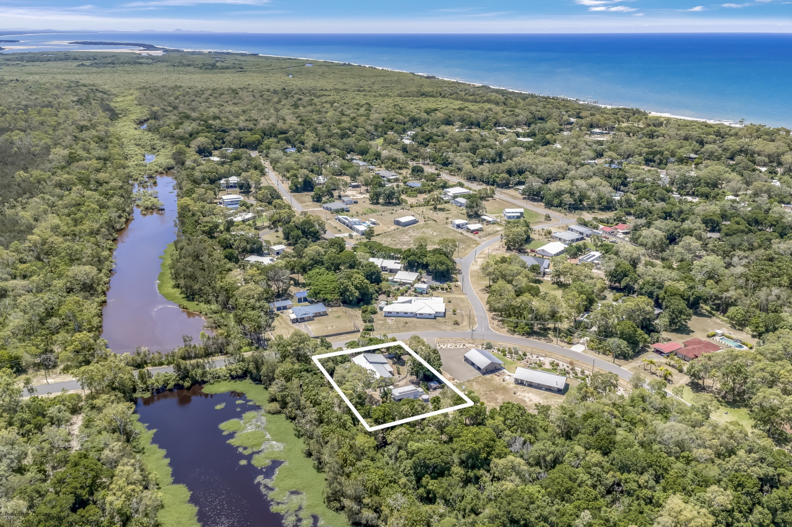 127 Malvern Drive, MOORE PARK BEACH