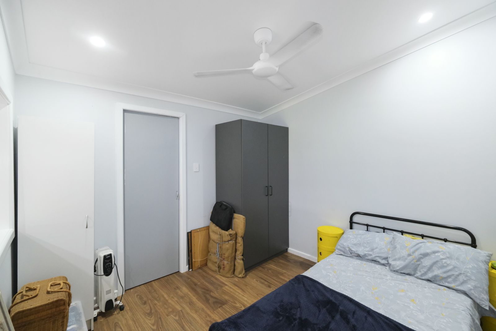 Granny Flat - Kitchen