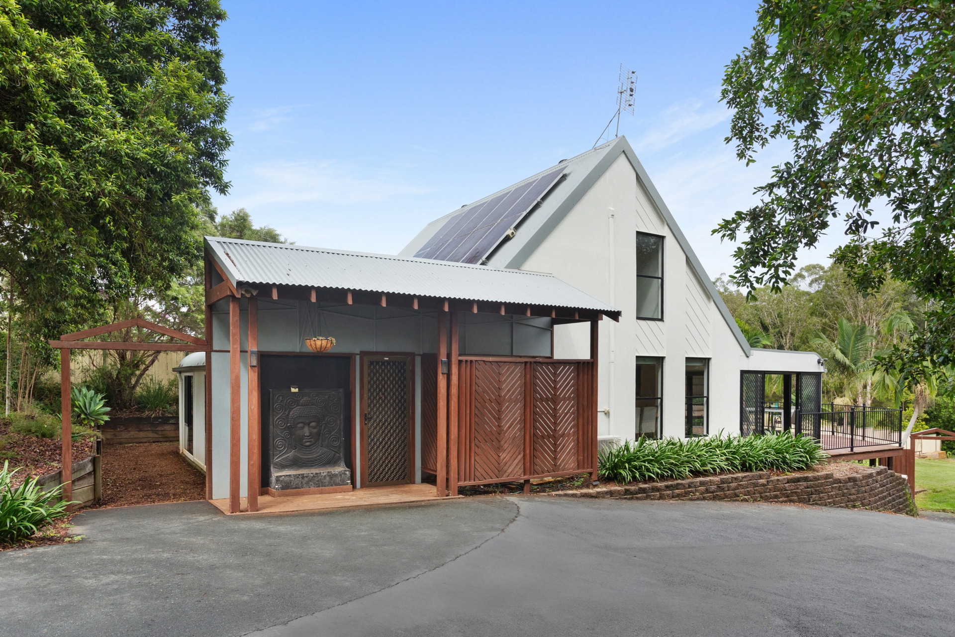 15 Jacaranda Close, GLASS HOUSE MOUNTAINS